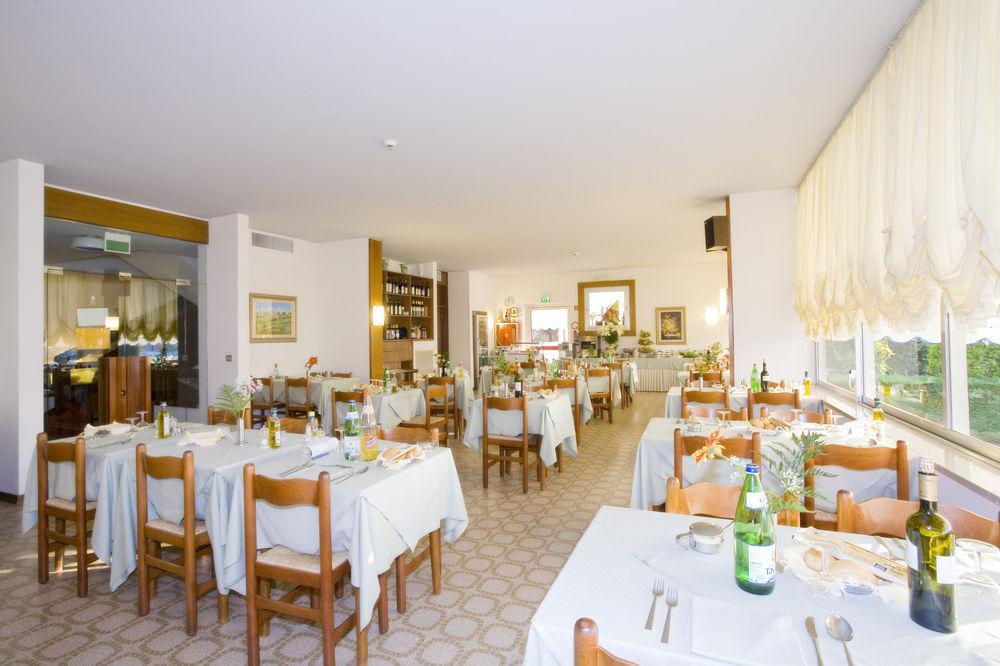 Hotel Metropol Caorle Dış mekan fotoğraf