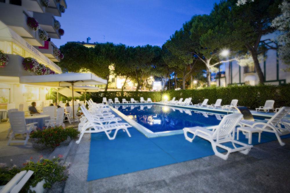 Hotel Metropol Caorle Dış mekan fotoğraf