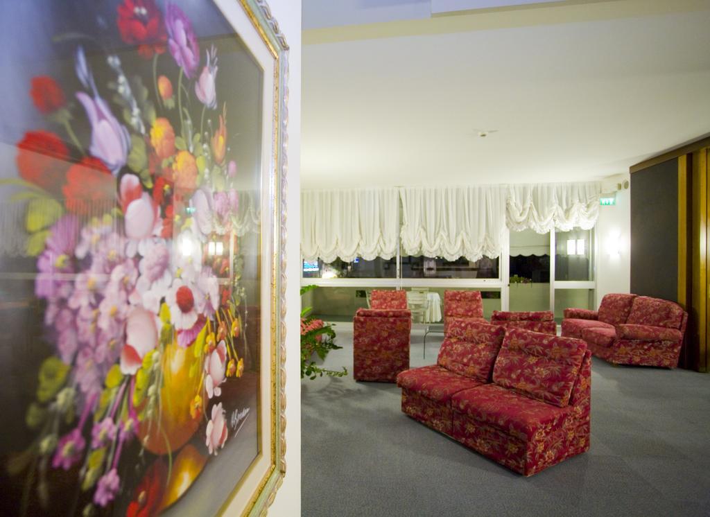 Hotel Metropol Caorle Dış mekan fotoğraf