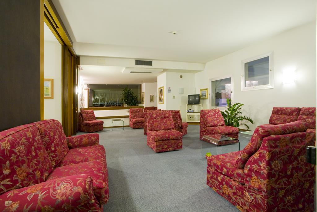 Hotel Metropol Caorle Dış mekan fotoğraf